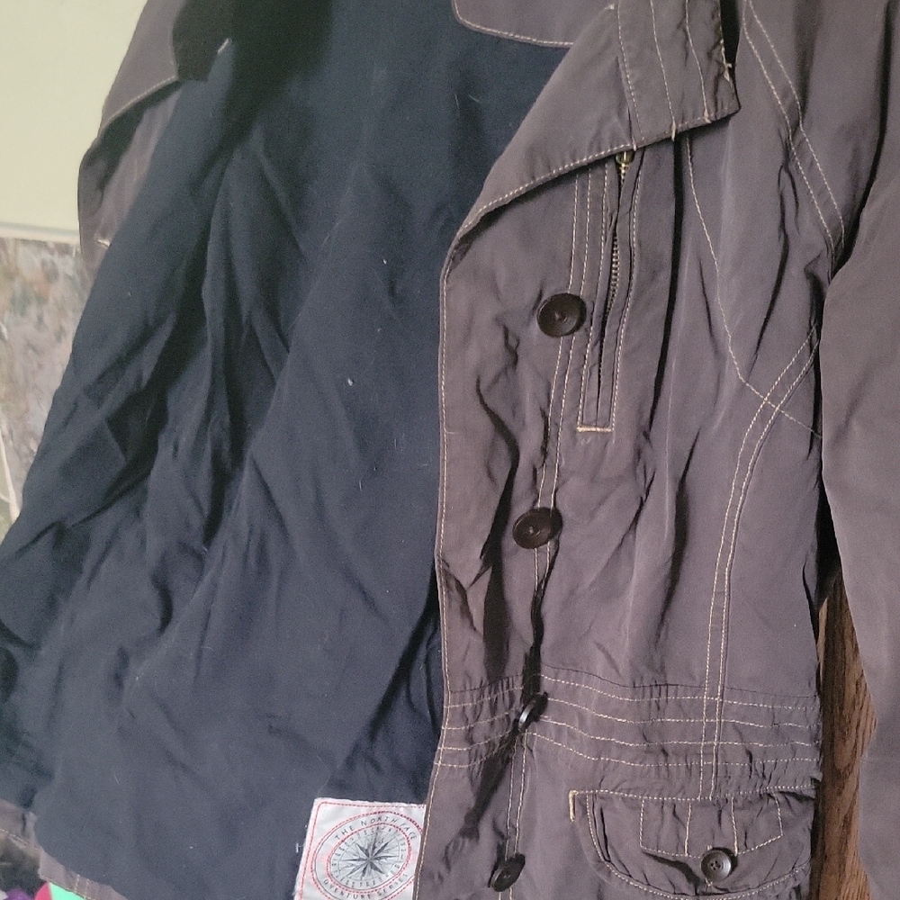 The North Face Women's Dark Brown Utility Jacket - Picture 5 of 6